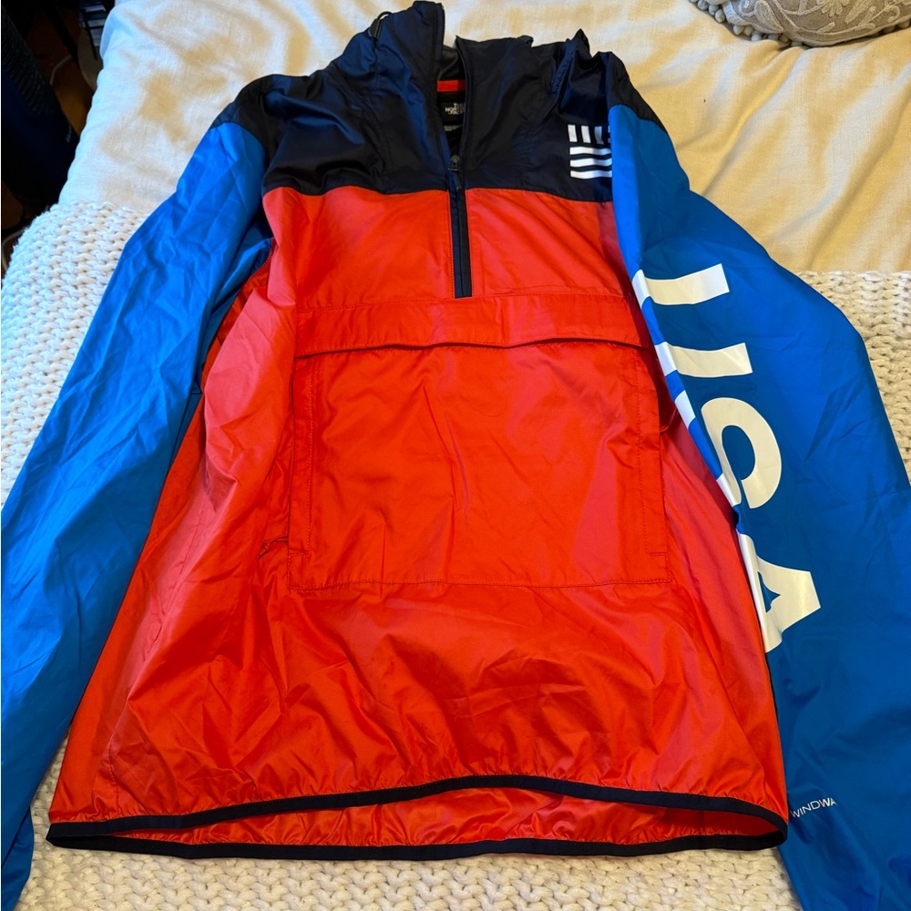 The North Face Team USA Men’s Windbreaker, size L